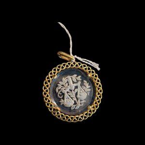 Trifari Vintage Pendant Glass Intaglio Grapes Design Gold-Tone Frame Elegant Col